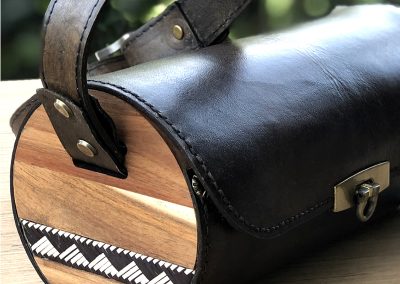 Cartera en cuero y madera boho Chic bohemia